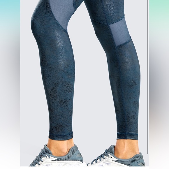 CRZ YOGA Women's Faux Leather Workout Leggings 25 Inches -XL/14 - Picture 6 of 7